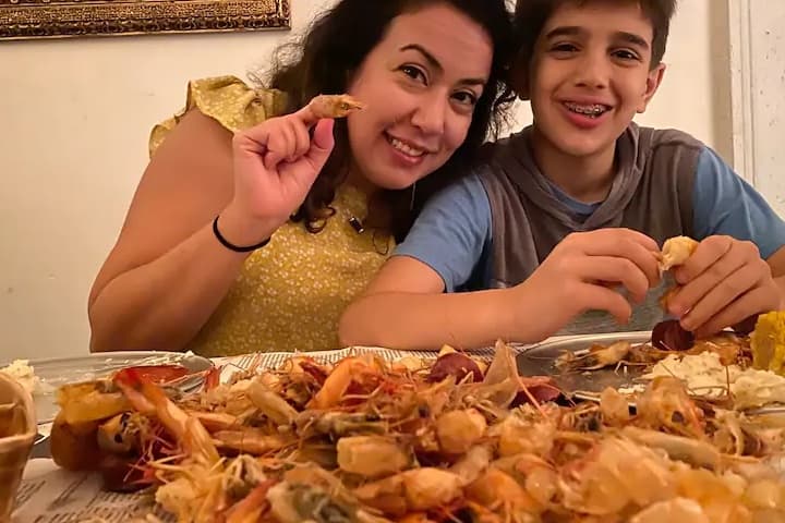 Shrimp Boil Cabaret and Culinary Experience - image 8